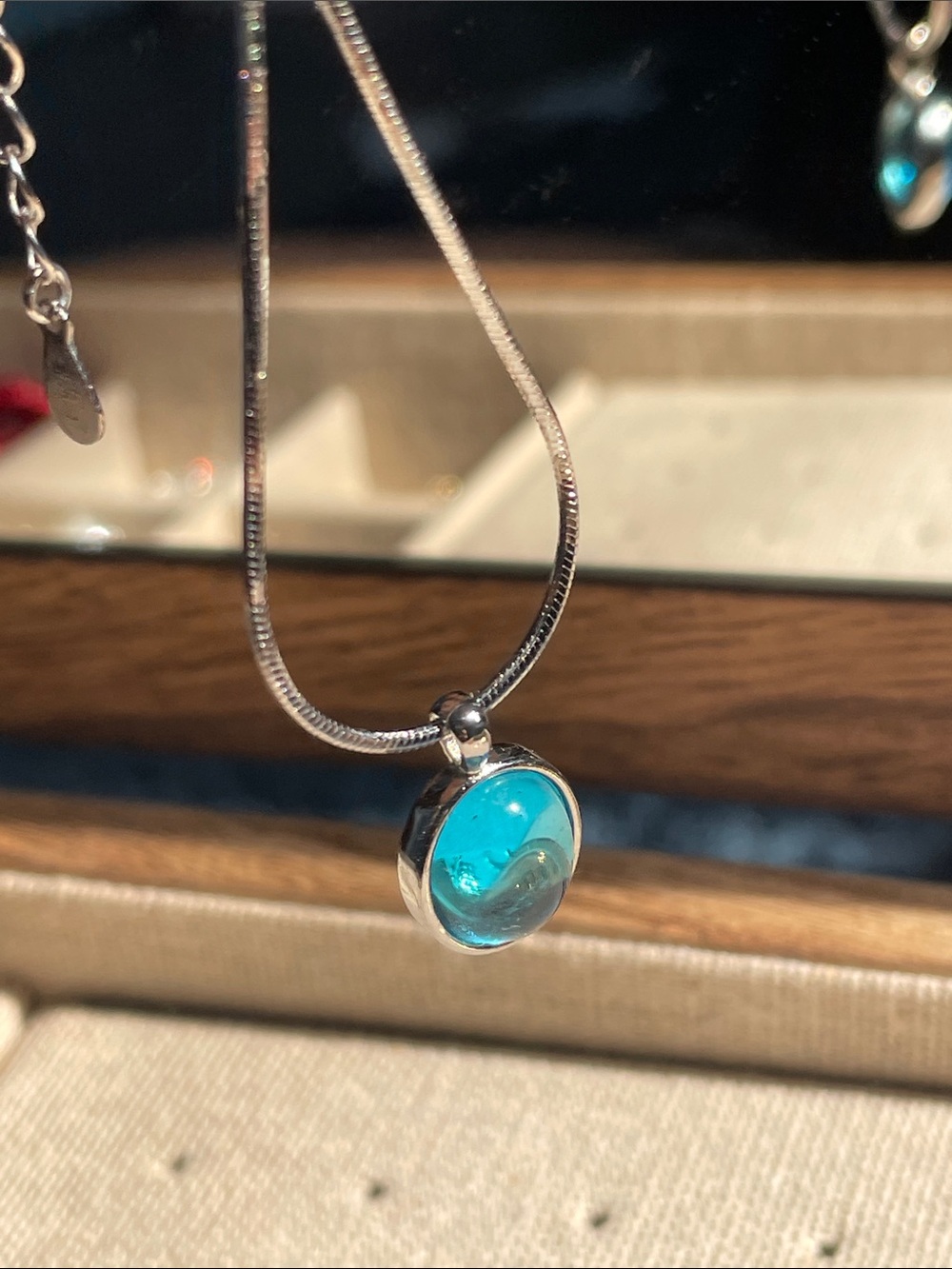 925 Sterling Silver Oval Blue Pendant Necklace